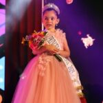 Reina por la infancia