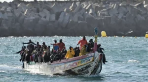 Cayuco de inmigrantes en Canarias