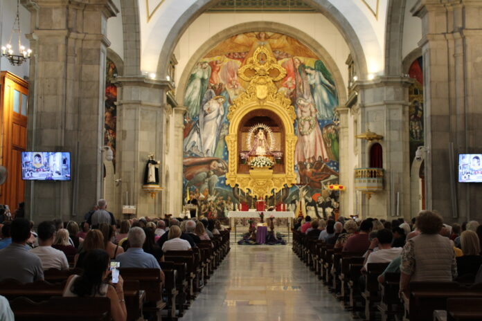 Ofrenda a la virgen