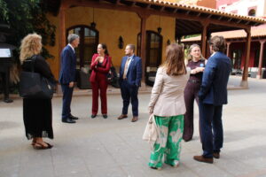 Visita a Tenerife del embajador Británico Alex Ellis